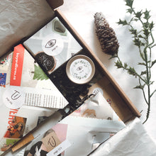 Charger l'image dans la galerie, Boîte de lecture - Roman de Noël